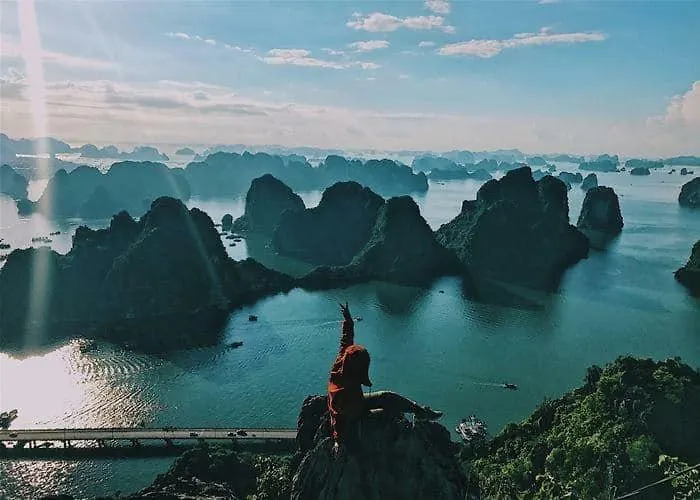 Dragon Hạ Long
